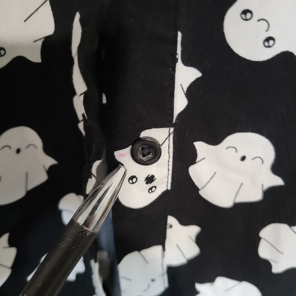 Hot Topic Black And White Ghost Pattern Shirt Siz… - image 3